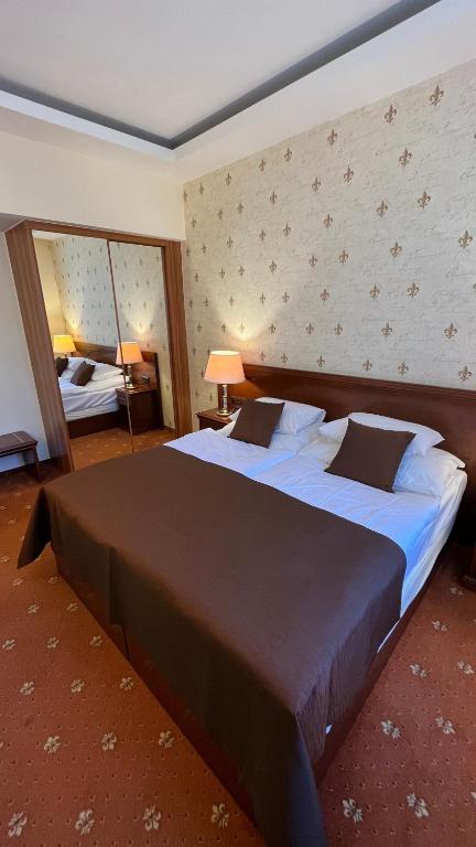 FLEUR DE LIS HOTEL - Resim 10