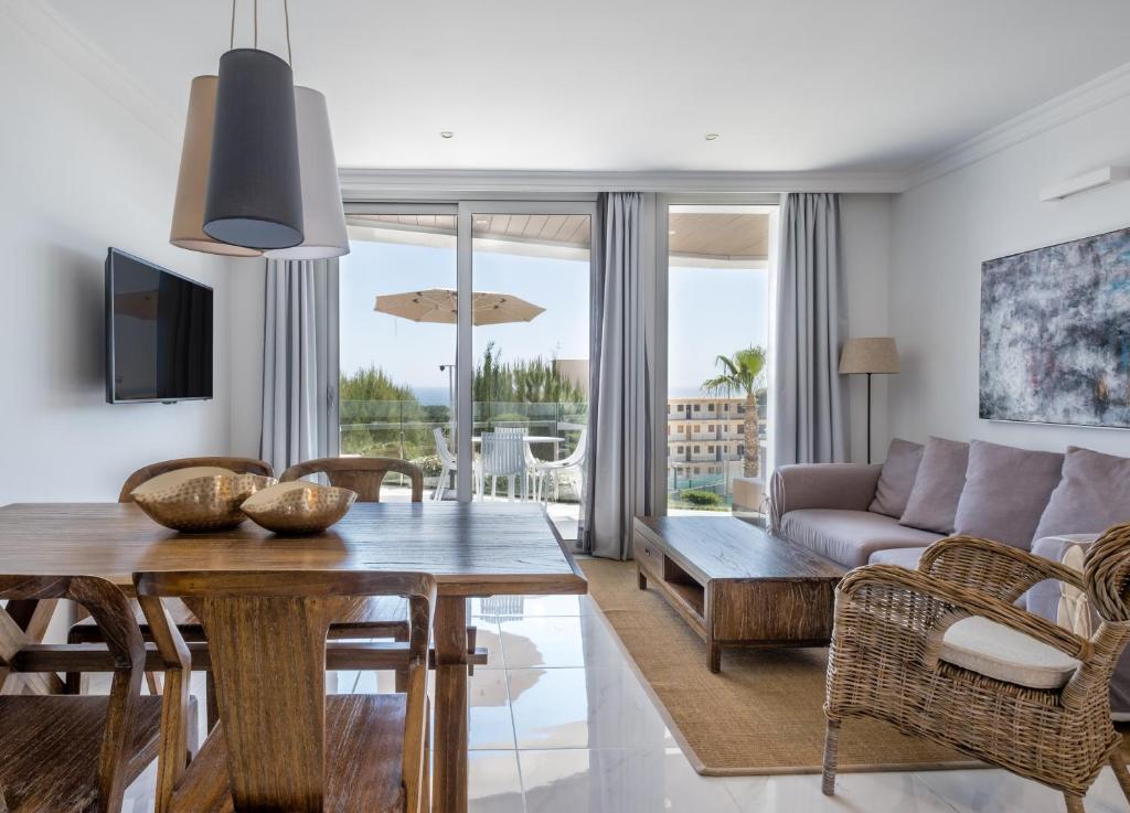 Posedenie v ubytovaní Apartamentos Marivent by Brava Hoteles