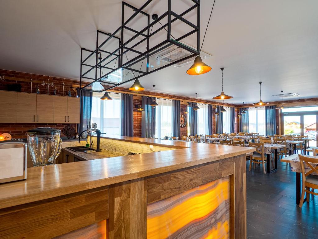 Restauracja lub miejsce do jedzenia w obiekcie Ostoja Maltańska