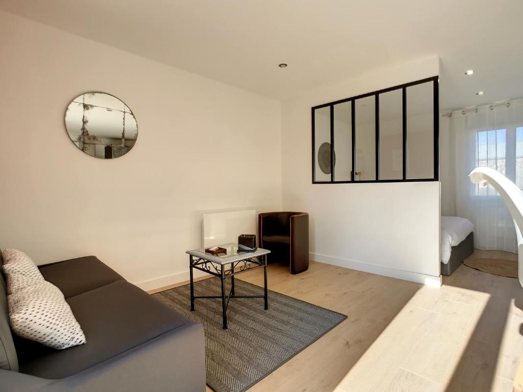 Résidence L'Hermitière, CADRE VERDOYANT-FONCTIONNEL-GRAND CONFORT-PARKING WIFI GRATUIT - King Studio Con Sofá Cama