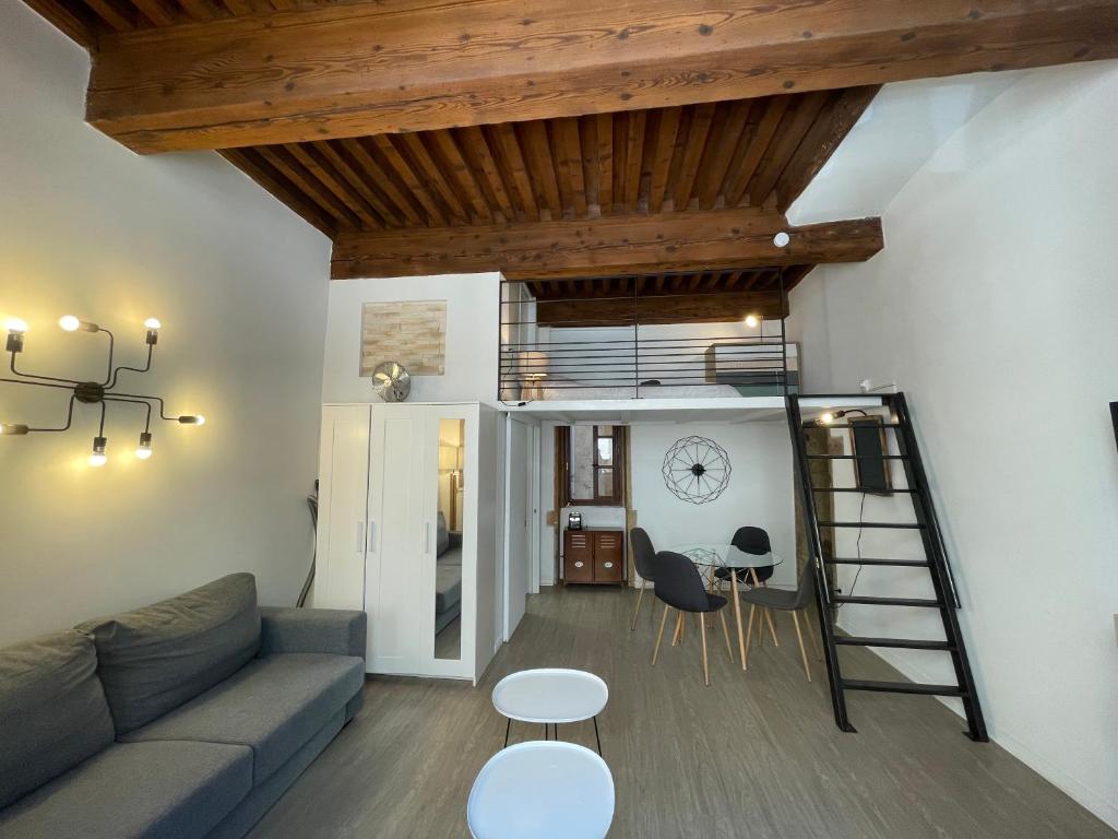 Photo de la galerie de l'établissement Appartement cosy au coeur du Vieux Lyon, à Lyon