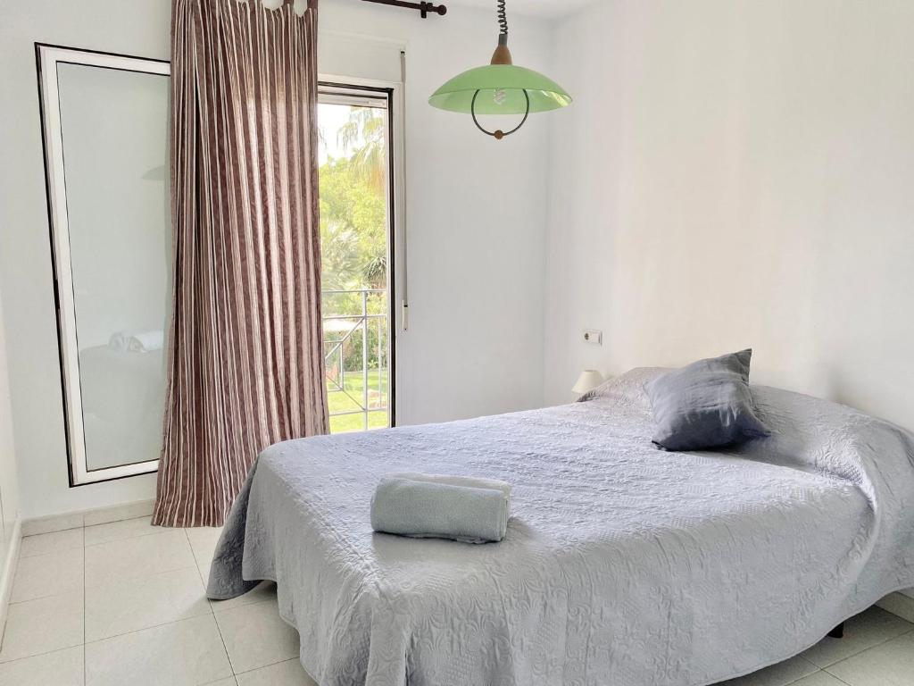 Postel nebo postele na pokoji v ubytování Alicante Golf Hoyo 18 4-6 Pax. piscina, wifi, parking privado.