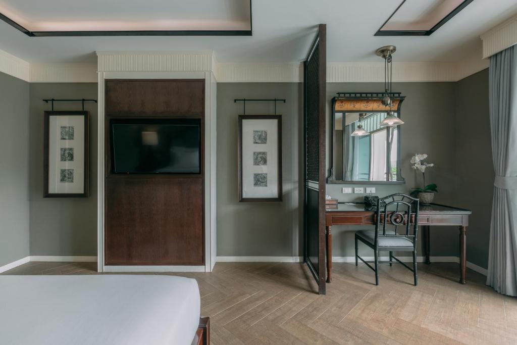 
Deluxe Double Room with Pool Access
