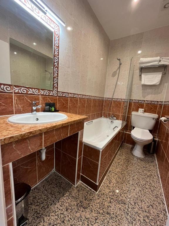 Hotel La Place - Resim 22