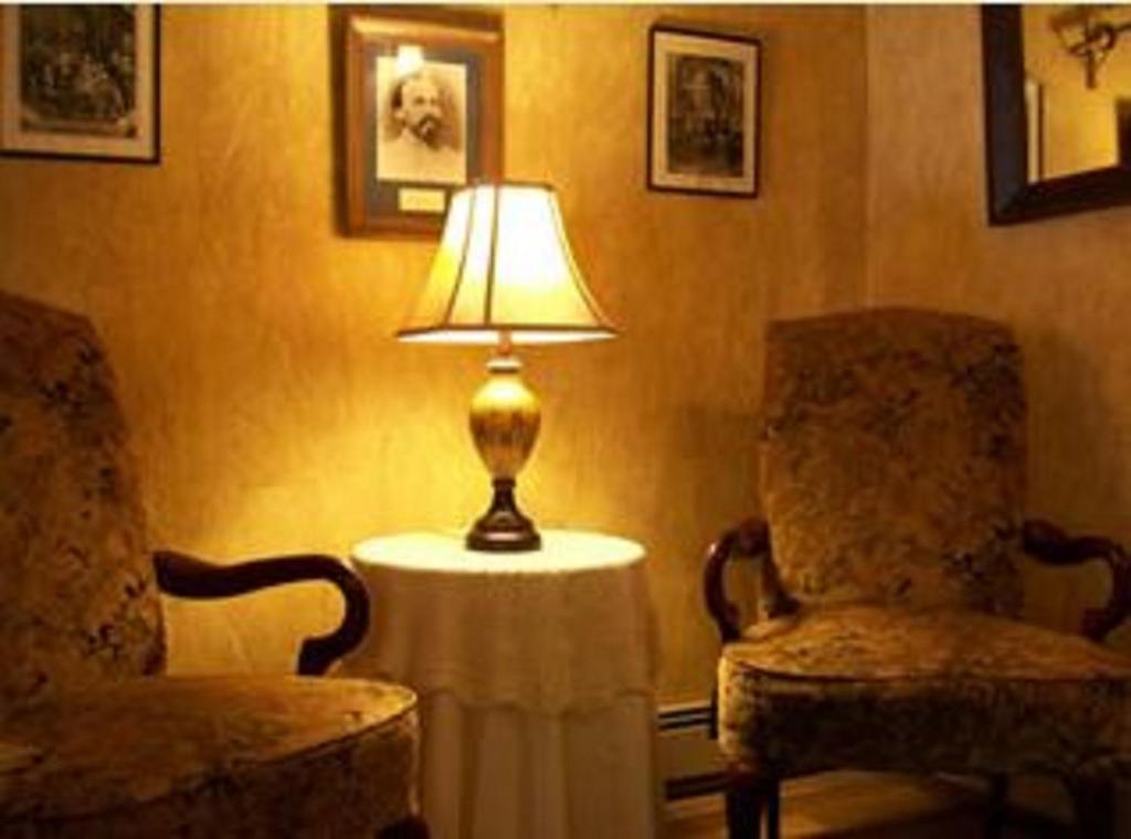 Munro House Bed and Breakfast - Salle Queen - La Chambre Du Général
