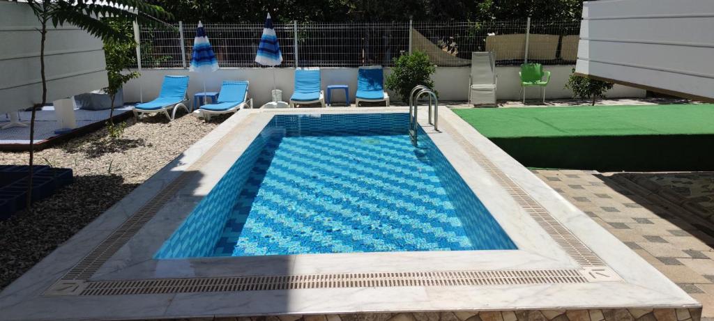 Bazén v ubytování Family Apart-Hotel ''2022''- 5 nebo v jeho okolí