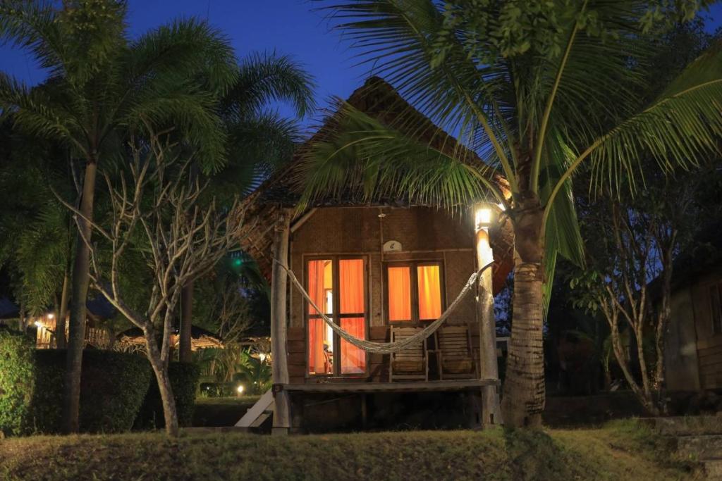 Vimarnkiri Resort - 13