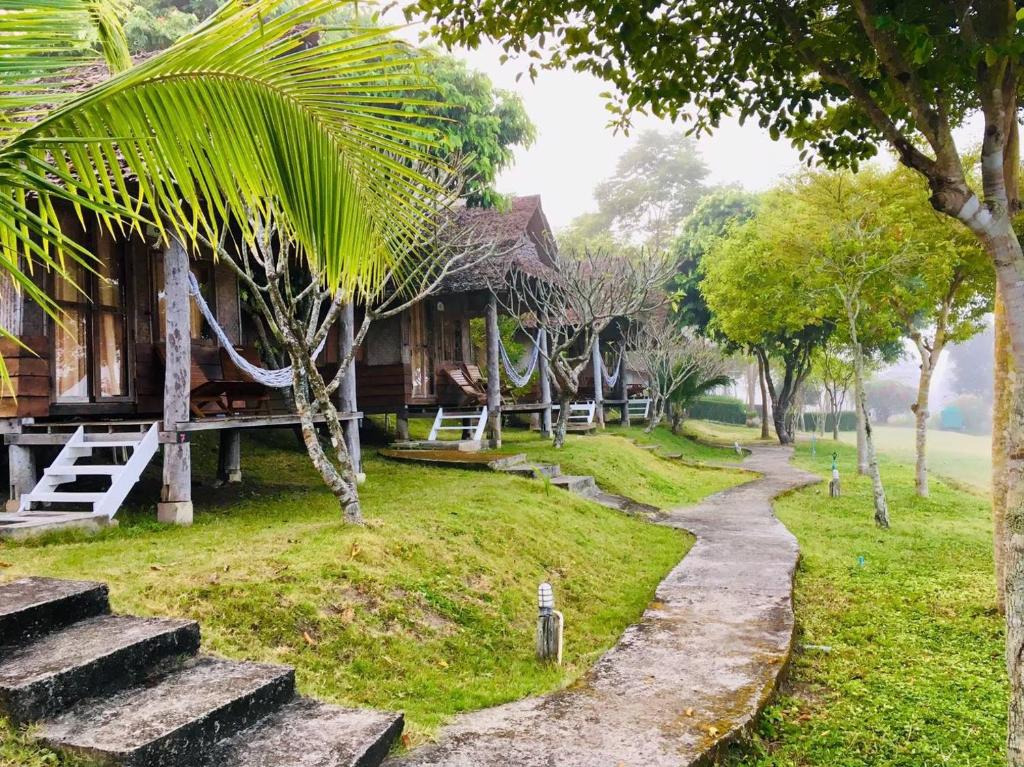 Vimarnkiri Resort - 8