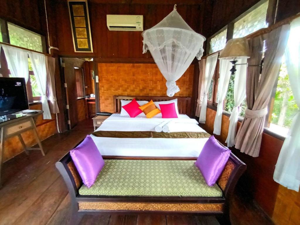 Vimarnkiri Resort - Bungalow