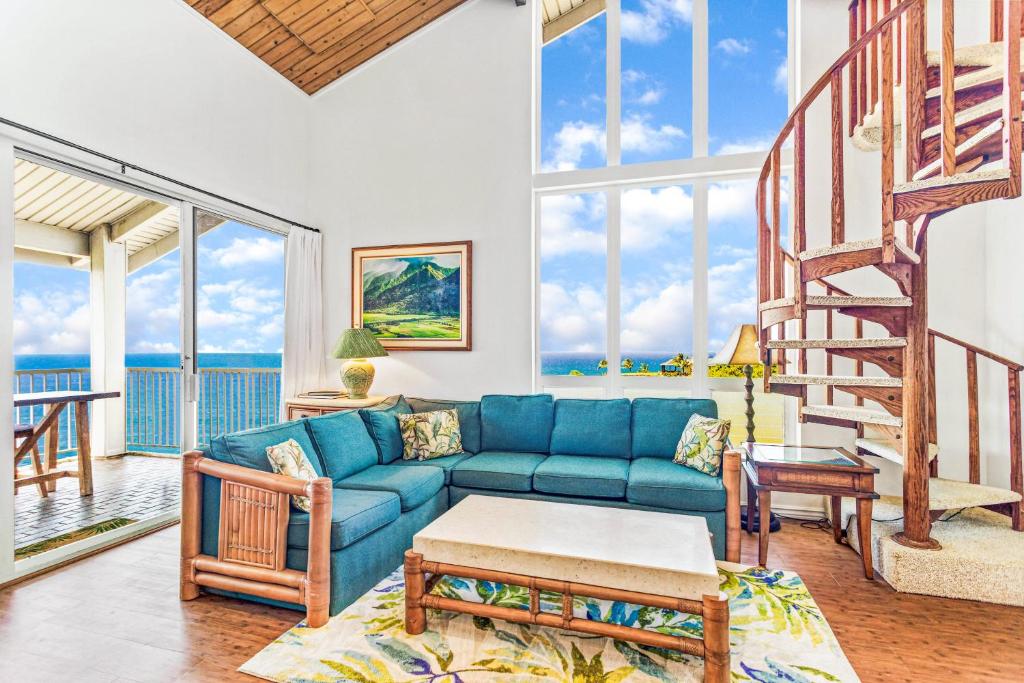 Χώρος καθιστικού στο Cliffs 8301 condo