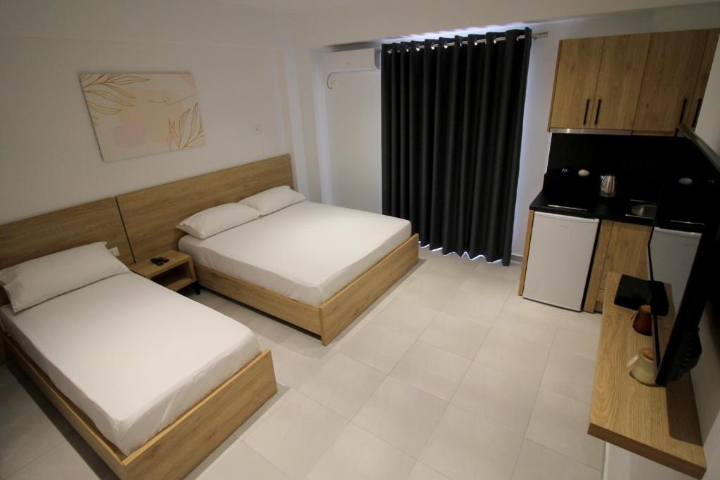 Saranda Rooms - Triple Studio Standard Avec Balcon