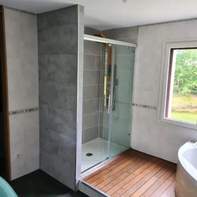 Zdjęcie z galerii obiektu Villa Carpe Diem avec piscine et SPA w mieście Saint-Philbert-de-Bouaine