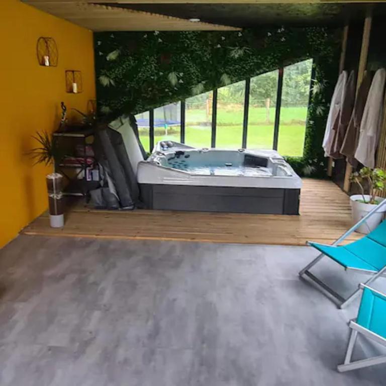 Zdjęcie z galerii obiektu Villa Carpe Diem avec piscine et SPA w mieście Saint-Philbert-de-Bouaine