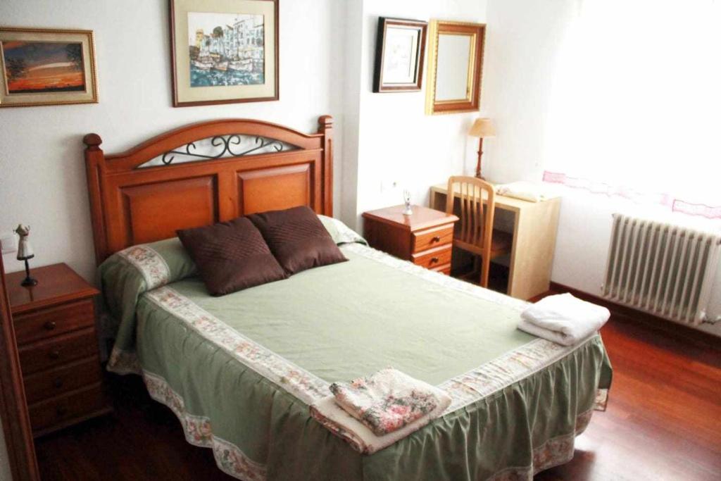 Cama o camas de una habitación en Alquiler Maruxela
