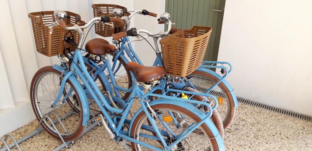 Jízda na kole v ubytování Le Clos des Fantaisies nebo okolí