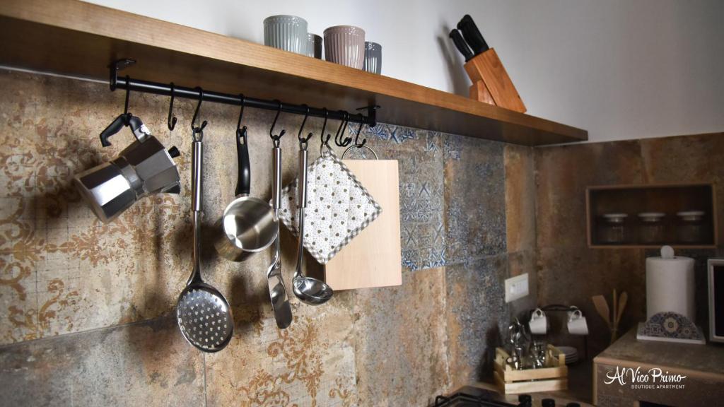 A kitchen or kitchenette at Al Vico Primo - Boutique Apartment