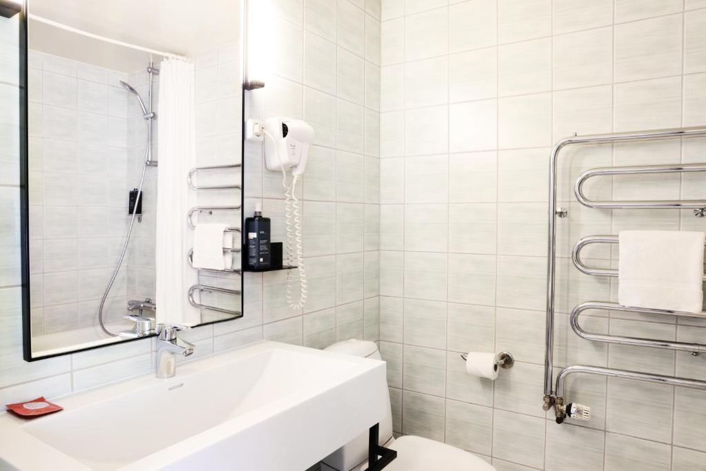Koupelna v ubytování Fosshotel Lind
