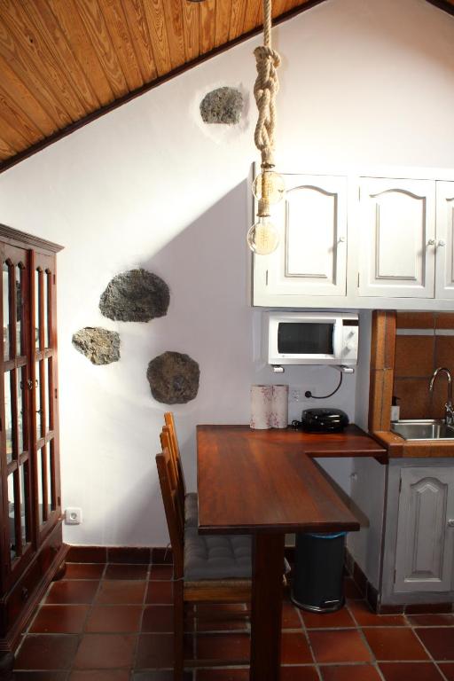 Kuchyň nebo kuchyňský kout v ubytování VILLA LA CAPIROTA