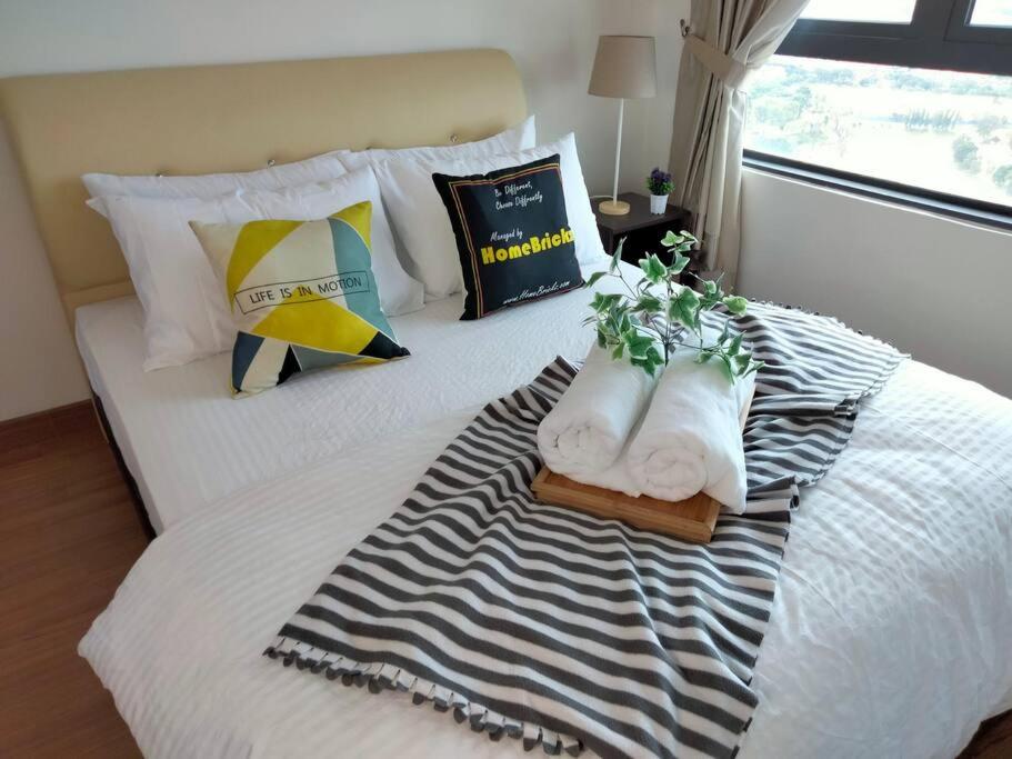 Link 2 Residence Bukit Jalil I HomeBrickz - Appartement De Trois Chambres