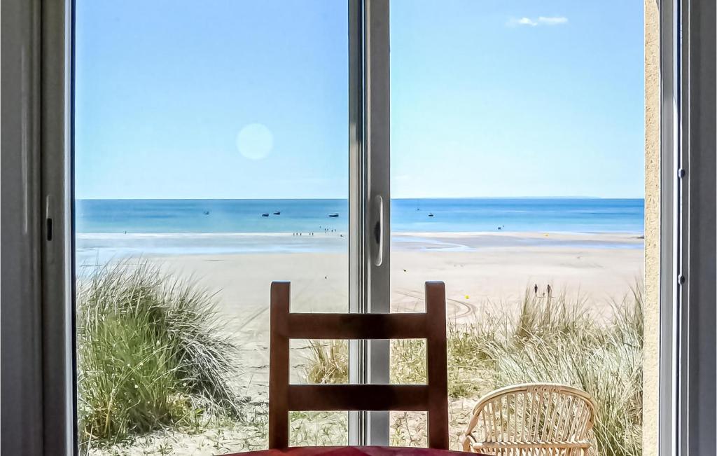 Zdjęcie z galerii obiektu Nice Home In Pirou With House Sea View w mieście Pirou