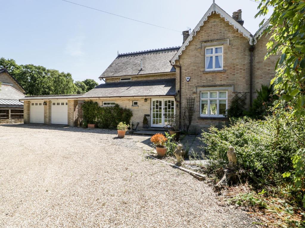 2 Heath Cottages, Wareham (updated prices 2024)