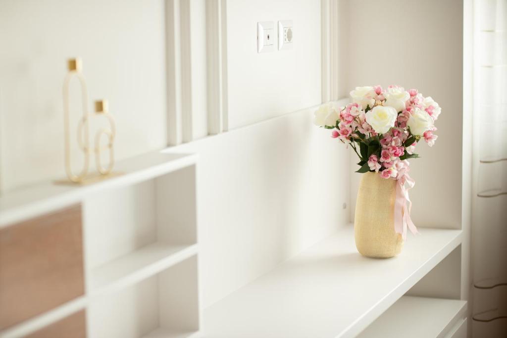 Skyline Apartment - Image 9
