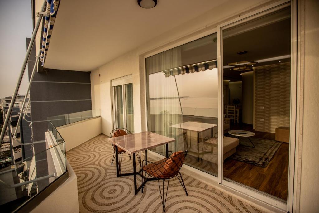 Tropicana Apartment - Imazhi 8