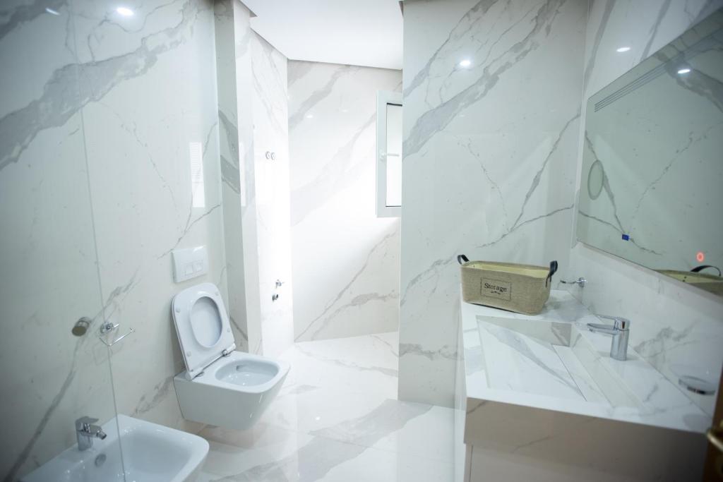 Tropicana Apartment - Imazhi 3