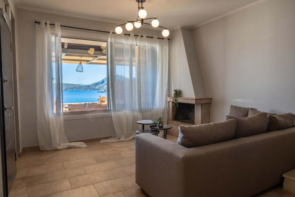 Гостиная зона в Gold Sun Villas