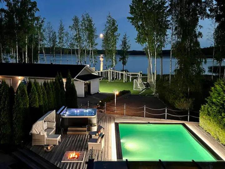 Seafront Villa - Pool - Jacuzzi - Gym - Beach - Villa