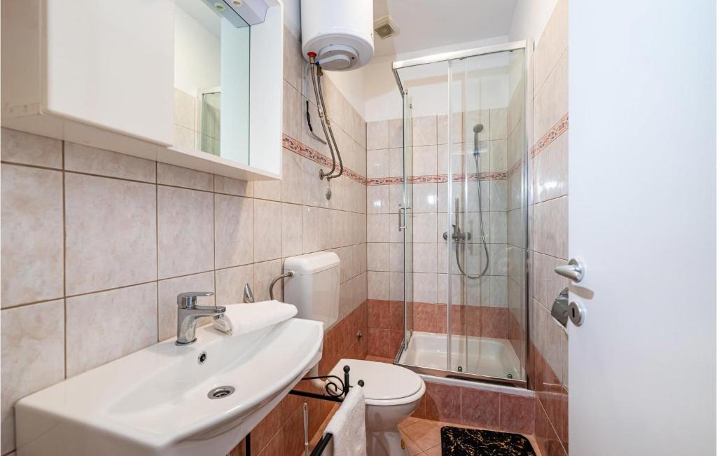 Kúpeľňa v ubytovaní 3 Bedroom Gorgeous Home In Pridraga
