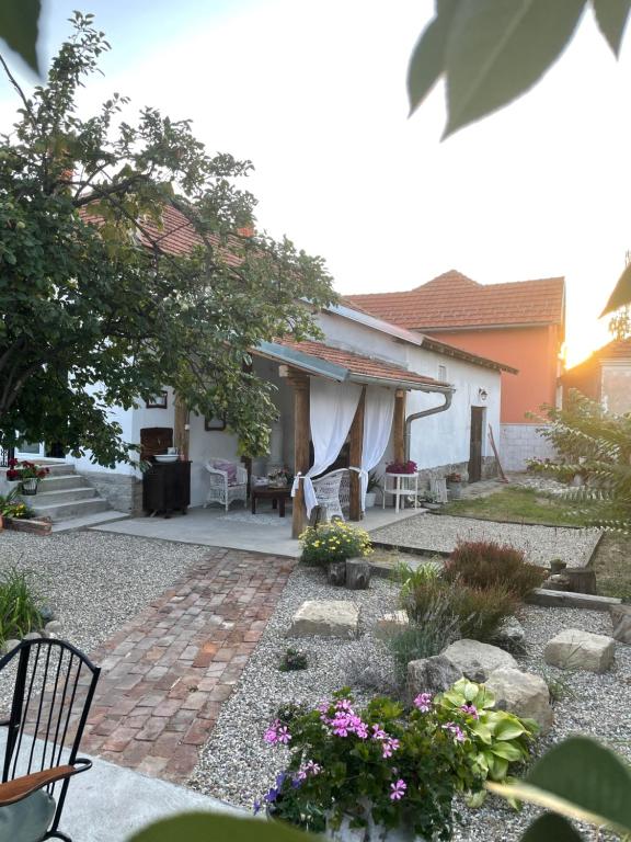 Zahrada ubytování BELA VILA
