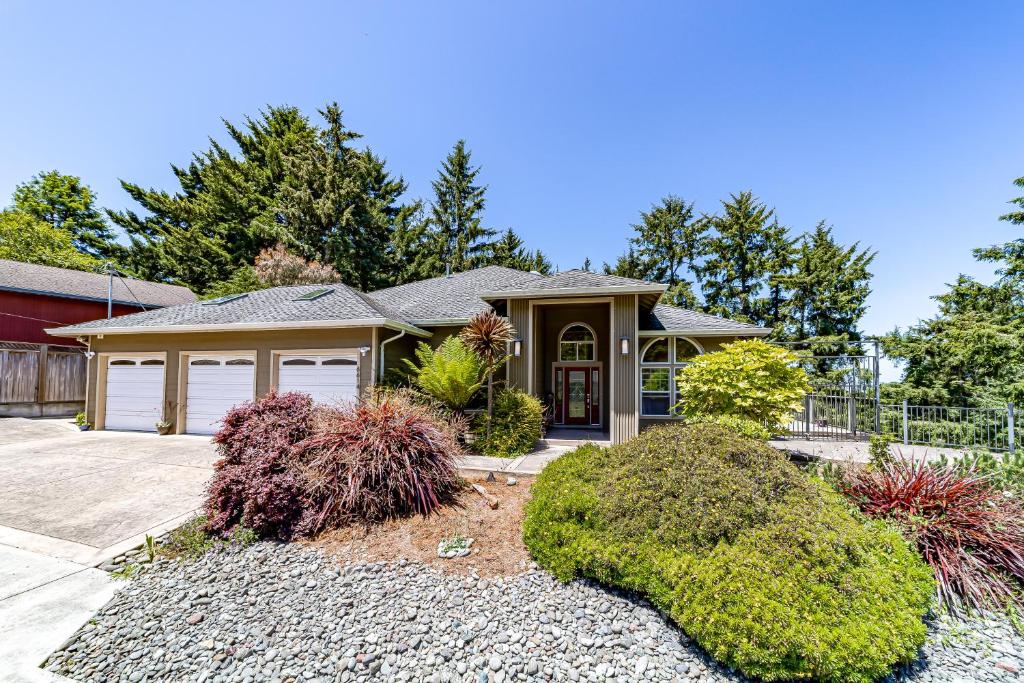 Humboldt Bay Epic, Eureka (updated prices 2024)