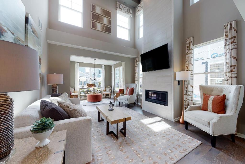 TV a/nebo společenská místnost v ubytování Bayside Resort -21408 Sweetwater Square