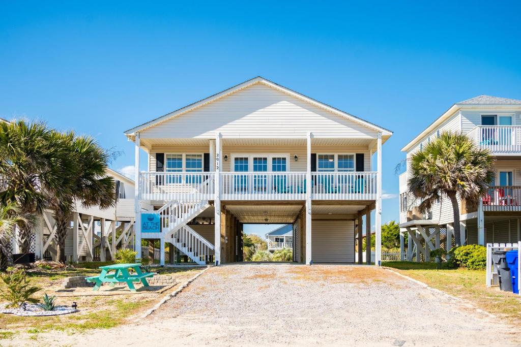At the Beach by Oak Island Oak Island (updated prices 2024)
