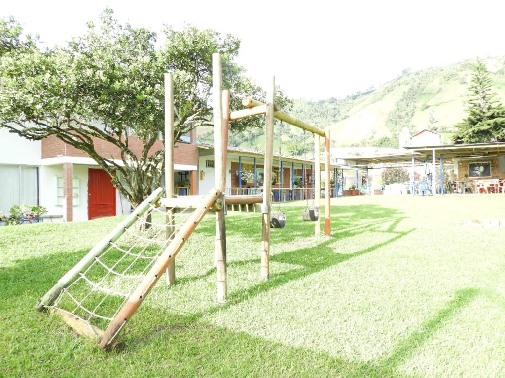Herní místnost nebo prostor pro děti v ubytování LA RIVERA HOSTERIA CAMPESTRE