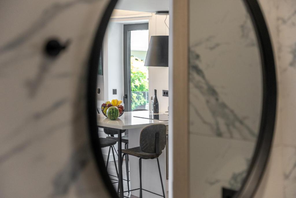 Almy Luxury Apartments - 9