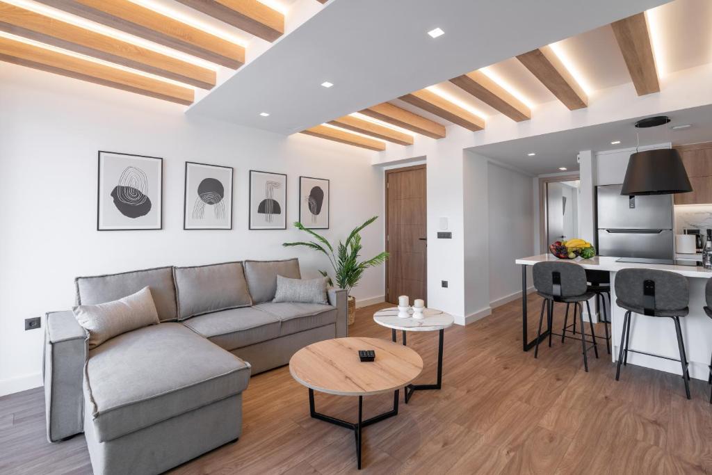 Almy Luxury Apartments - 17