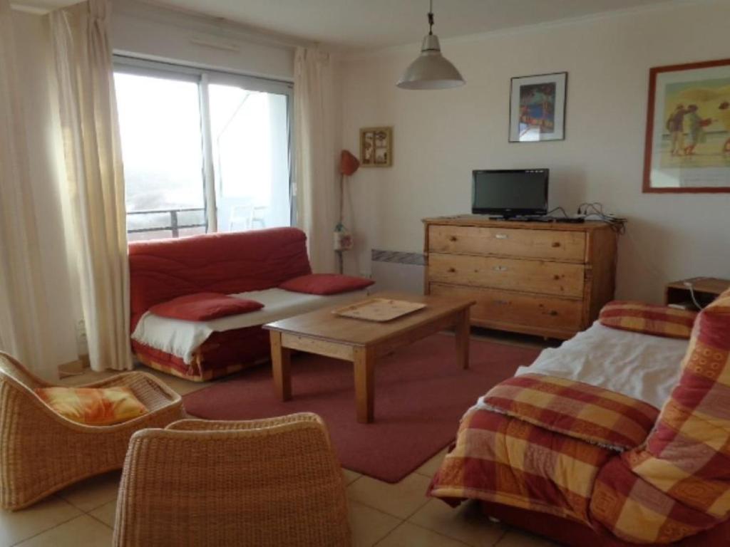 Fotografia z galérie ubytovania Appartement spacieux face aux dunes avec terrasse plein sud, parking et ménage inclus - FR-1-672-7 v destinácii Merlimont
