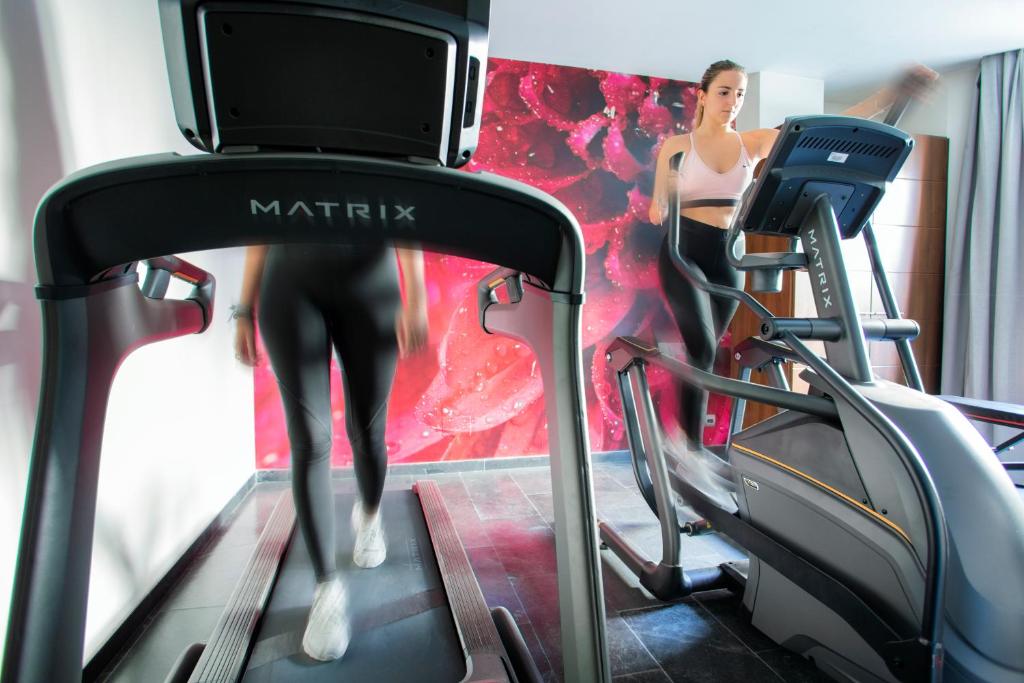 Apartosuites Jardines de Sabatini - Resim 37