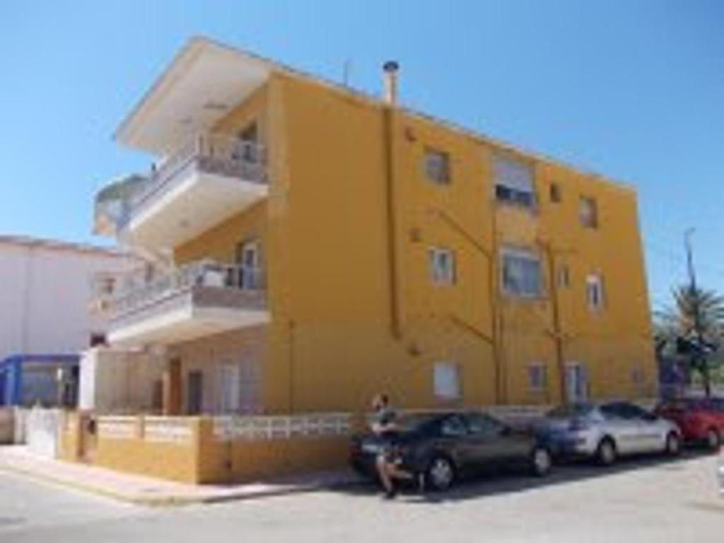 Impeccable 4-Bedroom apartment by the beach, Piles – Updated ...