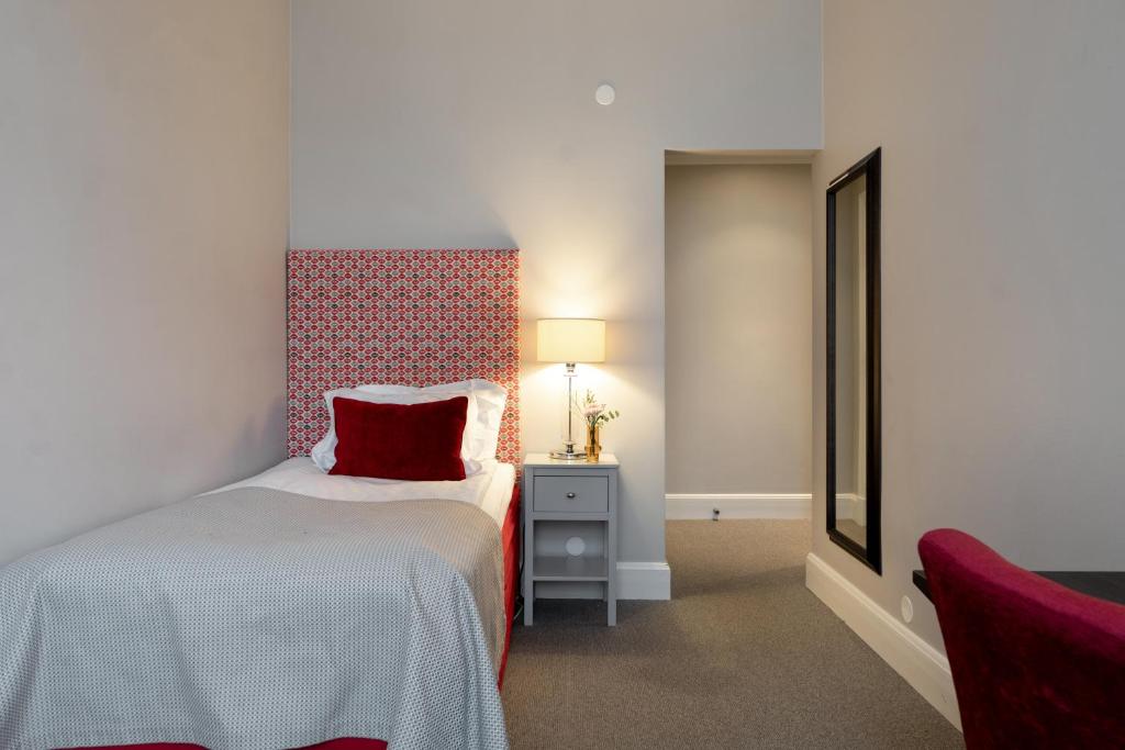Postel nebo postele na pokoji v ubytování Elite Stora Hotellet Linköping
