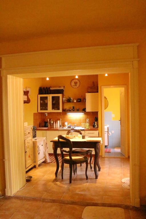 Apartman na Zlatom Dvore - Wohnung Mit Einem Schlafzimmer