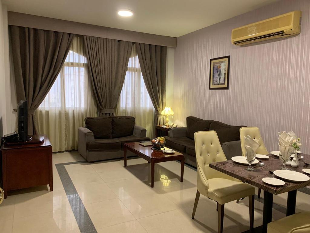 WANASA CONTINENTAL HOTEL - 