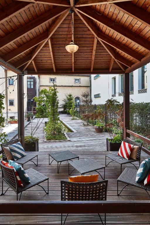 Posezení v ubytování Urban Yard Hotel