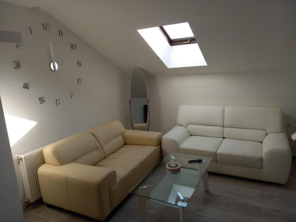 Posedenie v ubytovaní Apartmani Dubrava 2