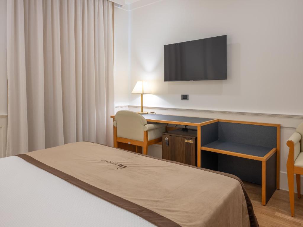 Mirabella Hotel - Standard Double Room