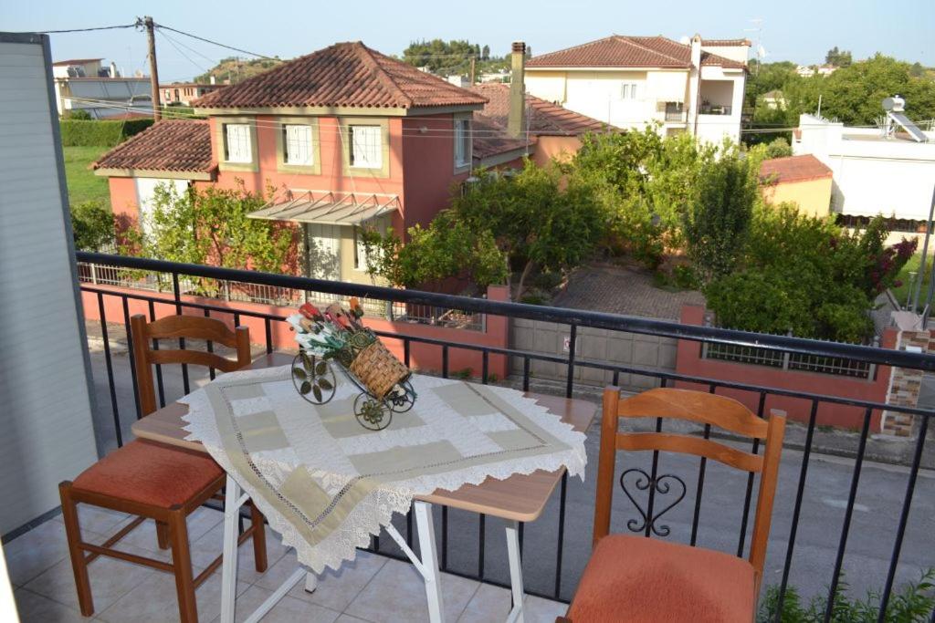 A balcony or terrace at Studio Lantzos