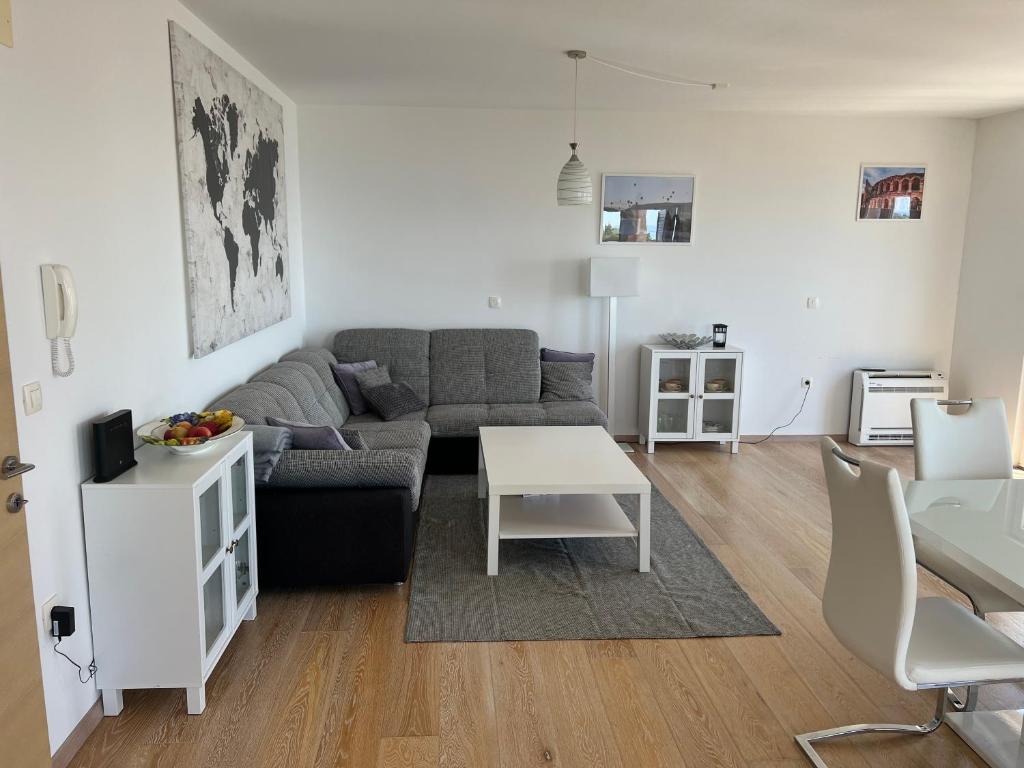 Posedenie v ubytovaní Apartament Sunny z obłędnym widokiem na morze