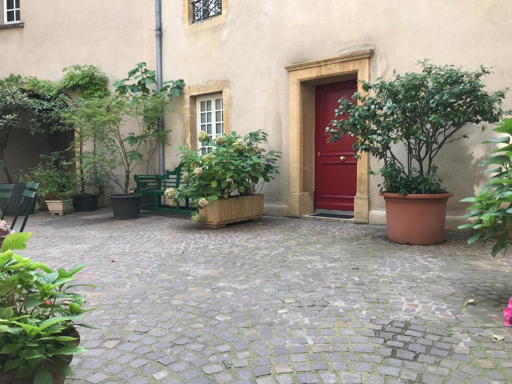 **** Les Roches ****